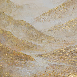 Wandbild das Räume ruhiger macht – goldenes Bergtal als meditativer Anker an der Wand