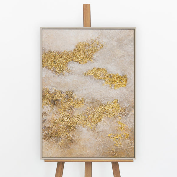 „Goldene Wolken" – Abstraktes Beige-Gold Gemälde mit schwebenden Reliefformationen auf Leinwand