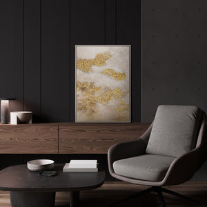 Goldene Wolken" im modernen Wohnzimmer – handgemaltes Beige-Gold Wandbild als edle Wanddeko
