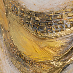 Breite goldene Wellen mit dunkelgrauen Tiefen – handgemaltes Strukturbild in Gold und Weiß