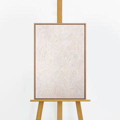 Handgemaltes Strukturbild „Das Flüstern der Zeit" auf Staffelei – cremefarbene Spachteltextur, Rahmen