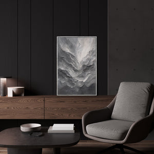 Abstraktes Strukturbild „Erinnerung der Felsen" im modernen Wohnzimmer – graue Wanddeko mit Tiefenwirkung