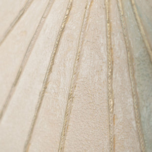 Abstraktes Wandbild mit harmonischen Formen und natürlicher Farbwirkung