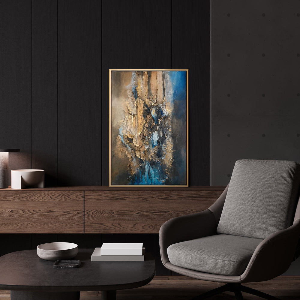 Handgemaltes Acrylbild „Elegante Abstraktion" an der Wand – Gold und Blau Reliefmalerei mit goldenem Rahmen