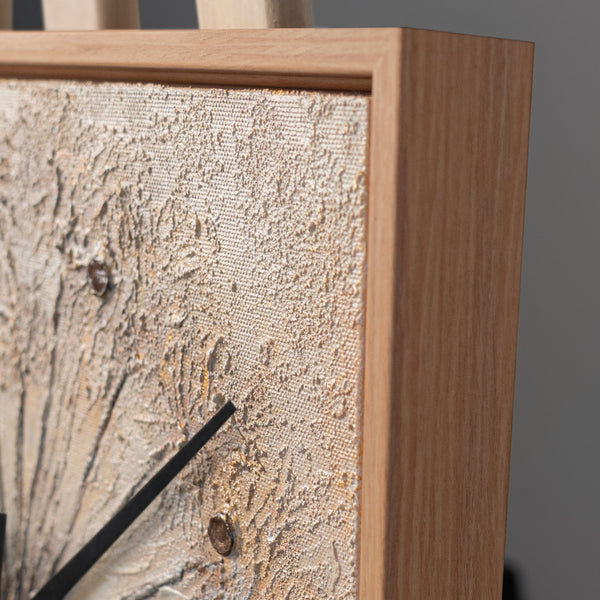 Handgemalte hochwertige Designer Wanduhr – Pusteblume in Beige – 35×35 cm