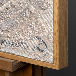 Detail eines Leinwandbildes mit Holzrahmen