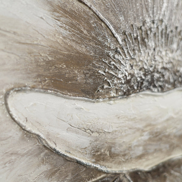 Strukturierte Oberfläche mit Fokus auf die Blütenmitte