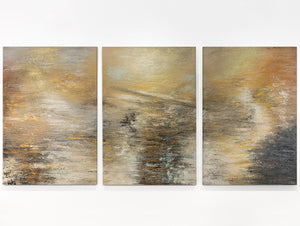 „Kraft der Elemente“ – abstraktes Triptychon in Gold, Grau und Beige